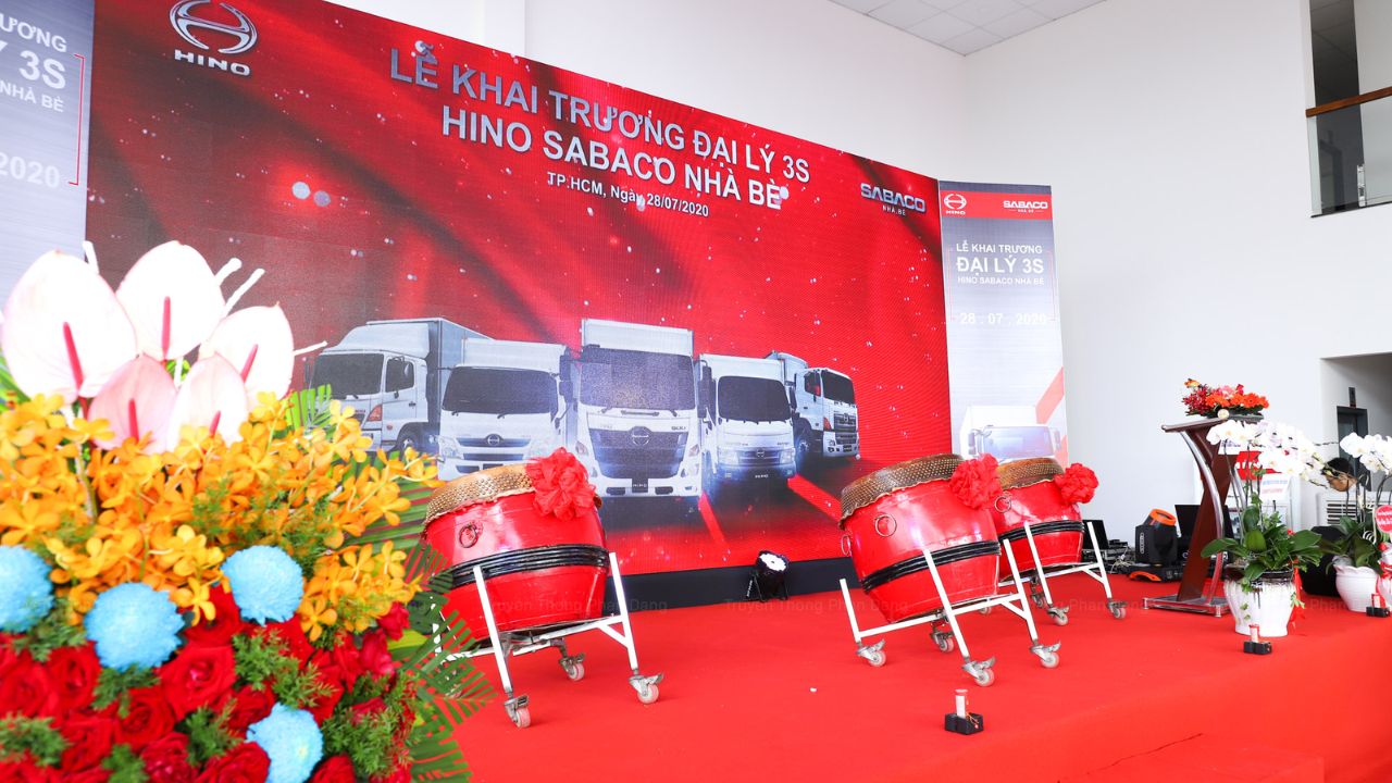 Không gian trang trí lễ khai chương cho Đại Lý 3S Hino Sabaco Nhà Bè