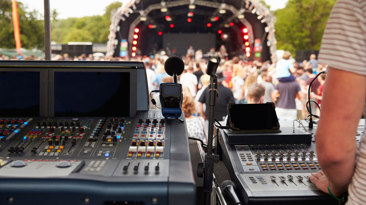 Backstage là gì? Các yếu tố chính của một khu vực backstage trong sự kiện