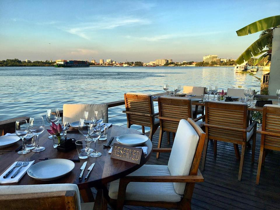 Lựa chọn tổ chức tất niên tại Nhà hàng The Deck Saigon