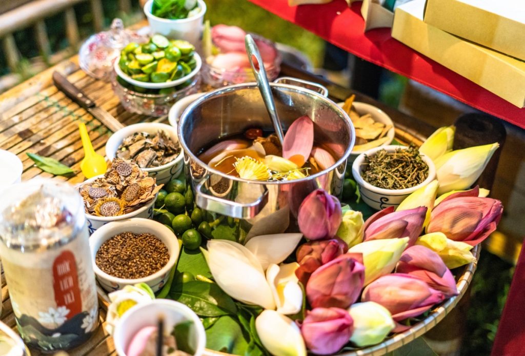 Lễ hội "Ẩm thực Kinh đô Huế với bốn phương" dịp Festival Huế" (Nguồn ảnh: Bảo Minh)