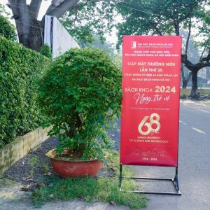 standee sự kiện kỉ niệm thành lập Đại học Bách Khoa