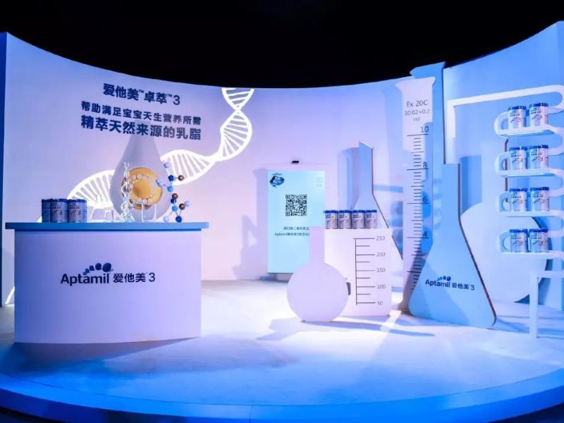 Booth quảng cáo sản phẩm sữa 