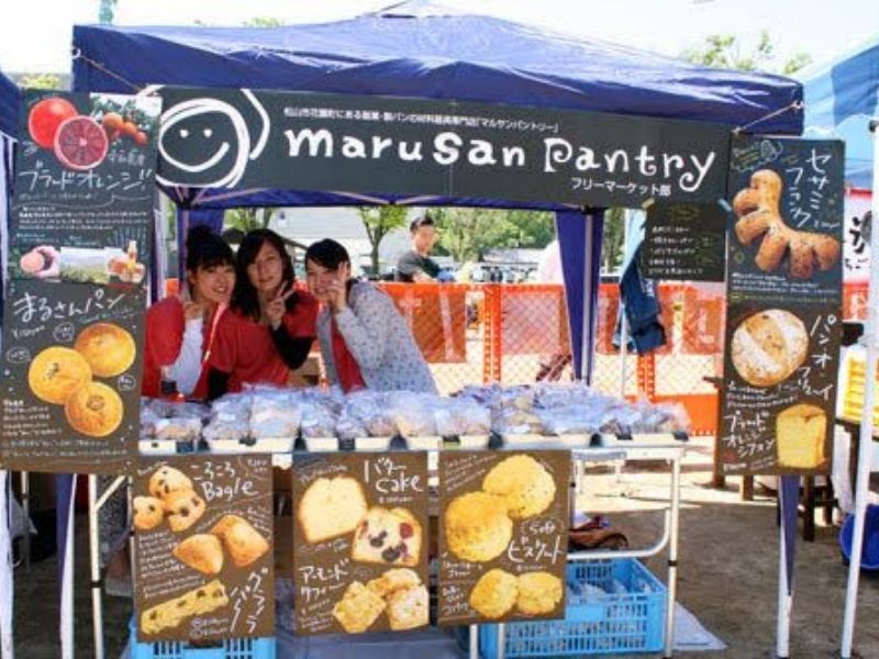 Gian hàng ẩm thực