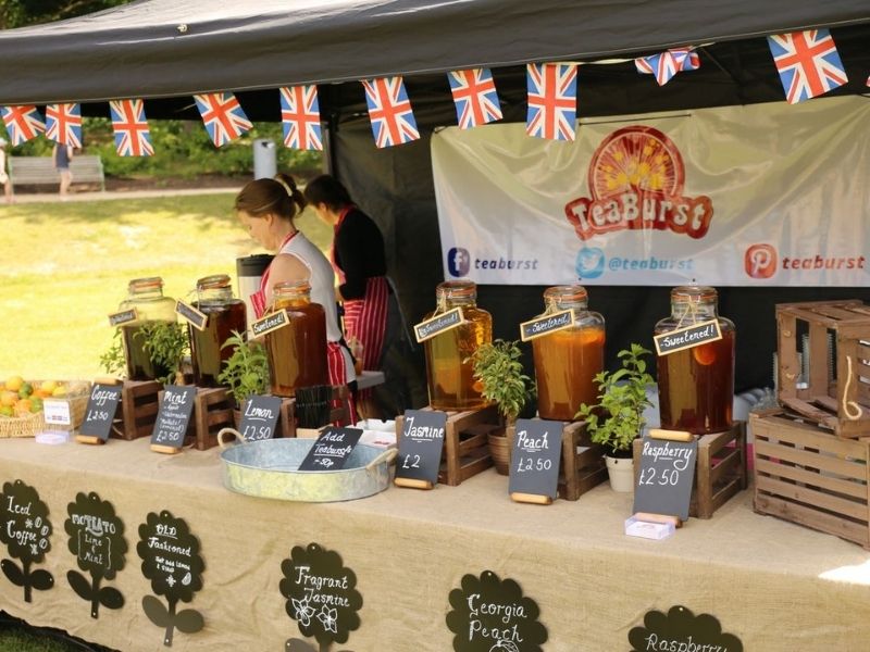 Gian hàng ẩm thực