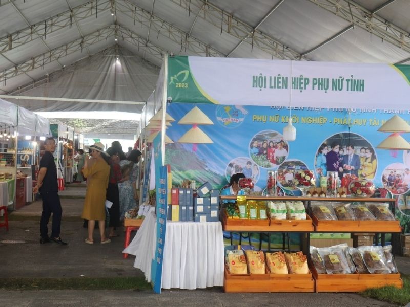 Gian hàng trưng bày sản phẩm nông sản